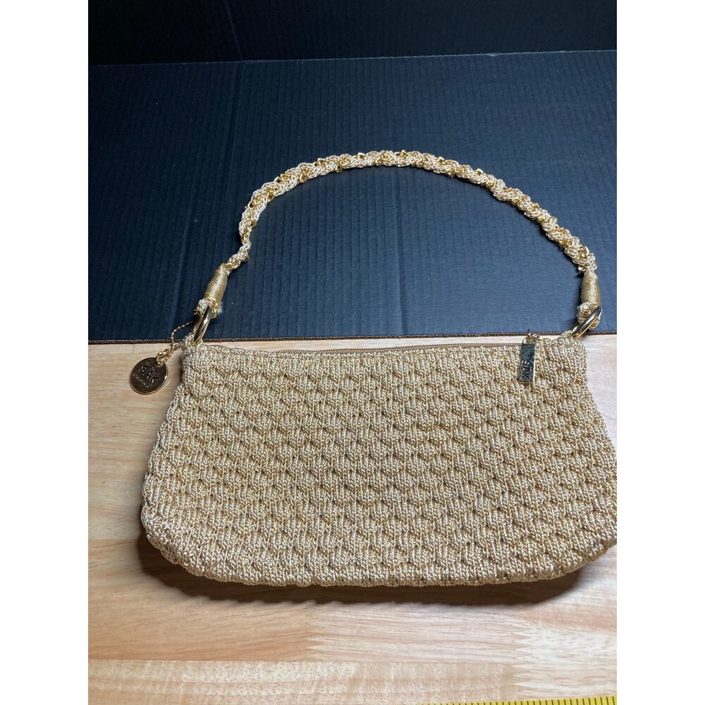 The Sak Original Gold Metallic Crocheted Purse. Excellent Pre-Owned Condition